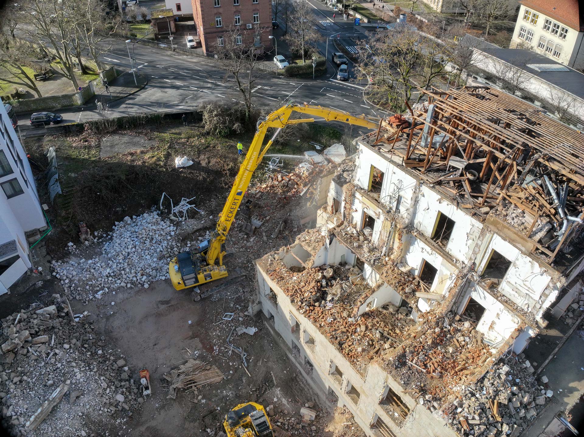Eckert-Industrieabbruch-Longfront-Spezialabbruch-Carolinum-04 Spezialabbruch