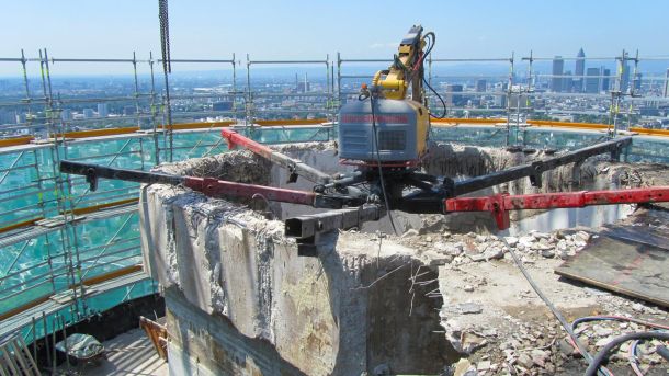 0035-Frankfurt-Henninger-Turm-Ausblick-14befd75 Wir über uns