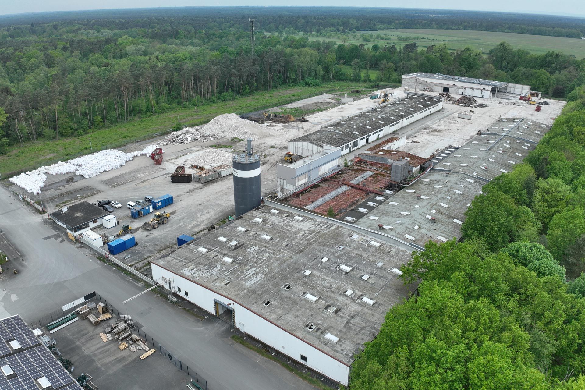 Eckert-Industrieabbruch-Bad-Lippspringe_Bad-Lippspringe_Drohnenaufnahme_05.2024-64419d42 Referenzen