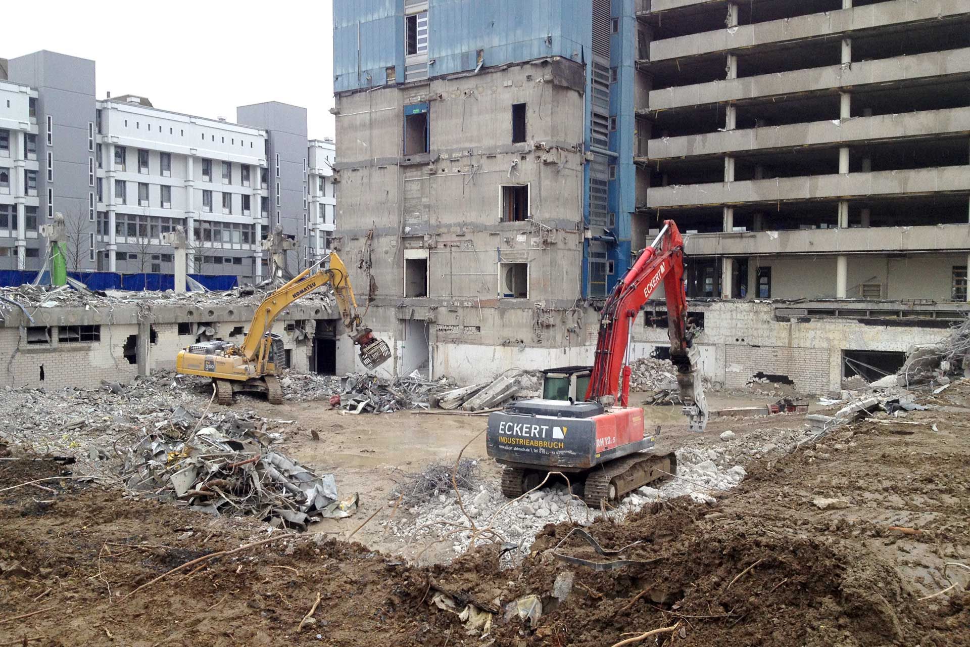 0035-SEB-Bank-Bagger-im-Einsatz-b8abf32b Referenzen